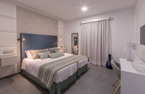 Playa del Ingles Hotel | Elegant Silvi Villas by TAM Resorts - Top-Rated Family Getaway