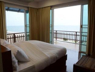 Bang Kao House | Discover Simantra Private Villas with Oceanfront Amenities
