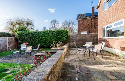 Hemel Hempstead Apartment | Simba House: Ideal for Families, Contractors & Free Wi-Fi