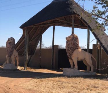 Lephalale Bed & Breakfast | Discover Simba Safaris African Pride Lodge with Ocean Views