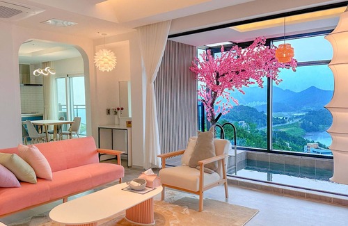 Dolsan-eup Hotel | Relax at Simer Resort: Poolside Retreat for Families