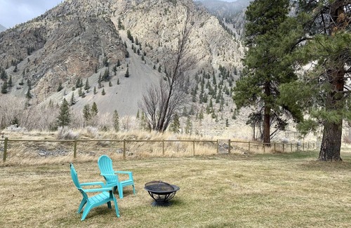 Okanagan-Similkameen Cottage | Exceptional Similkameen River Cottage with Family-Friendly Amenities