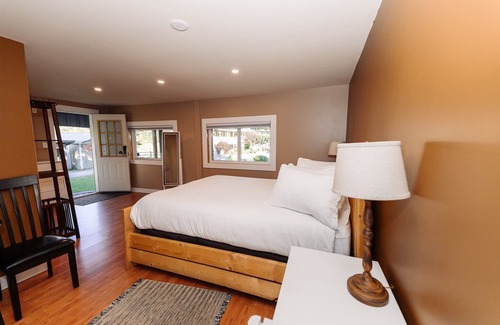Okanagan-Similkameen Hotel | Experience Similkameen Wild Resort & Winery: Eco-Friendly Oasis