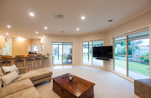 Moama House | Family-Friendly Simms Retreat - Guest Rated 10/10