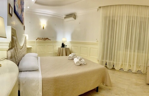 Tuscolano House | Discover Simon's Guest House Rome: Top-Rated & Family-Friendly