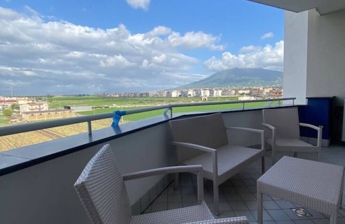 Casalnuovo di Napoli Apartment | Family-Friendly Retreat at Simon's House Awaits You