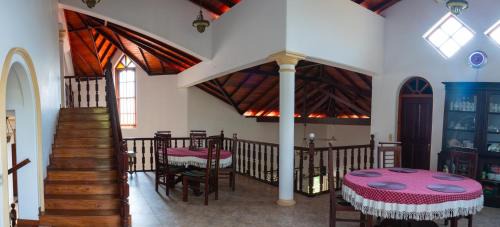 Nalagasdeniya House | Family-Friendly Simon's Lodge Hikkaduwa - Rated 9/10!