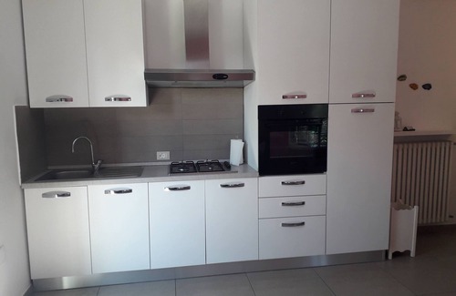 San Benedetto di Lugana Apartment | Serene Simone and Simona Apartments with Lake Views