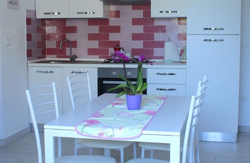 San Benedetto di Lugana Apartment | Relaxation Awaits at Simone and Simona Apartment, Lake Garda