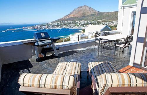 Redhill Apartment | Ocean View Simonstown Penthouse with Family-Friendly Amenities