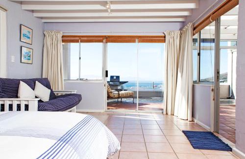 Redhill Apartment | Ocean View Simonstown Penthouse with Family-Friendly Amenities