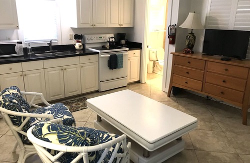 Old Town Apartment | Romantic Simonton Studio: Old Town Escape with Ocean Views