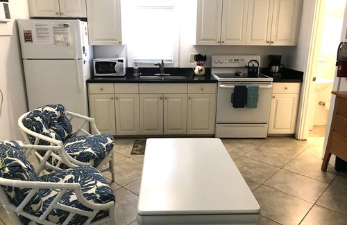 Old Town Apartment | Romantic Simonton Studio: Old Town Escape with Ocean Views