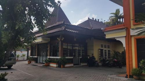Cepu Hotel | Enjoy Family-Friendly Stays at Simpang Tujuh Hotel