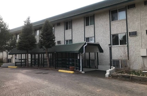Denver Condo | Cozy 1 BR Retreat in SE Cherry Creek - Monthly Rentals