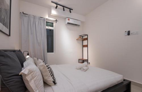 Taman Jubilee Apartment | Simple Bali l Projector l Netflix l 2 parking