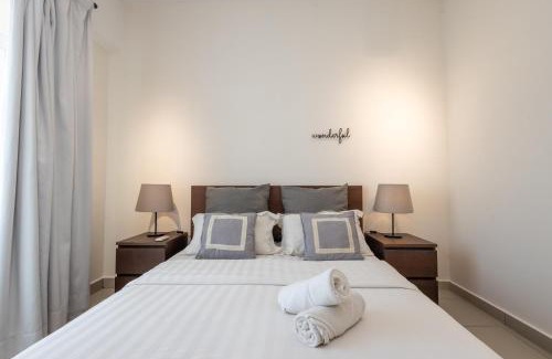 Taman Jubilee Apartment | Simple Bali l Projector l Netflix l 2 parking