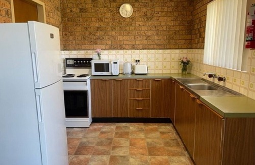 Merimbula Apartment | Beachfront Retreat: Clean Unit with Ocean View & Pool