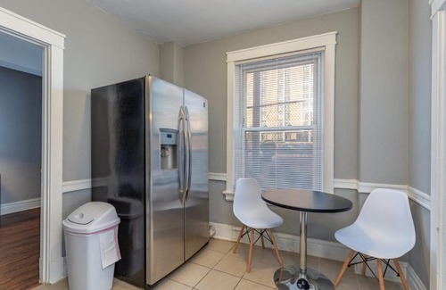 Central West End Apartment | Convenient CWE 2BR near BJC - Pet Friendly & Accessible