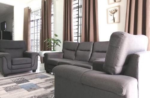 Kampung Gok Kapur House | Family-Friendly Escape at Simple Home by Aimie - 9/10 Rated