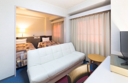 Kaizuka Hotel | Convenient Room for Business Travelers in Kaizuka, Osaka