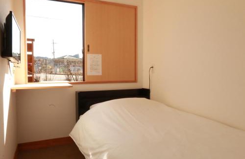 Hitoyoshi Hotel | Budget-Friendly Simple Sleep 個室カプセル for Families