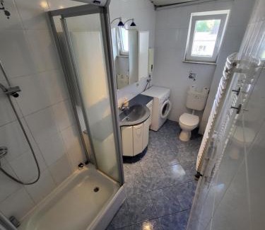 Fallersleben Apartment | Central 3-Room Apartment: Ideal for Budget Travelers