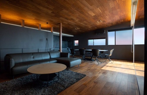 Fukura House | Pet-Friendly Getaway for Up to 3 Dogs in Minamiawaji
