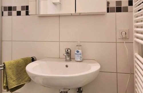 Karlsruhe City Centre House | Contemporary Simplex Apartments am Ludwigsplatz with Kitchen