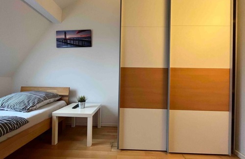 Karlsruhe City Centre Apartment | Cozy Simplex Apartments am Ludwigsplatz with Great Amenities