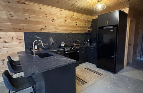 Ellijay Cabin | Discover a Stylish Mountain Retreat in East Ellijay