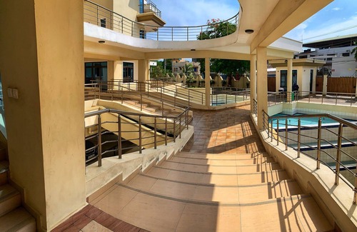 Ras Makamaiwe Apartment | Inviting Ocean View at C52: Pool and Pet-Friendly Retreat