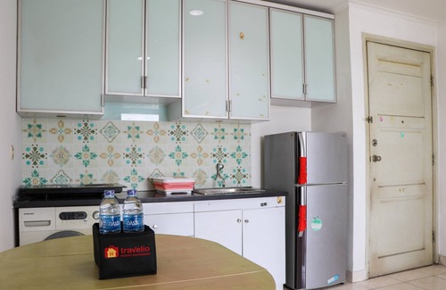 Kelapa Gading Barat Apartment | Cozy 2Br City Home Gading Riverview with Kitchen & Breakfast
