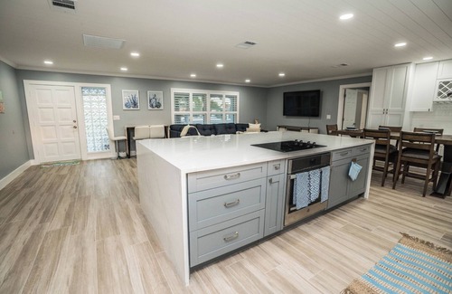 Bal Harbour House | Simply Blessed: Chic Waterfront Home w/Pool/Spa + Lanai Bar
