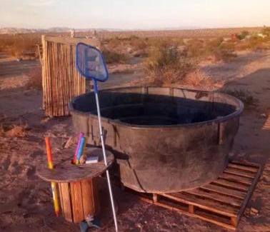 Joshua Tree House | Cozy Bungalow Stay - Camping with Child and Pet Friendly Vibes