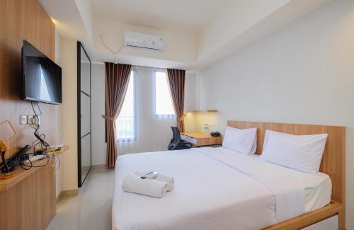 Pondokcina Apartment | Stylish Design Studio Room at Evenciio Margonda Apartment