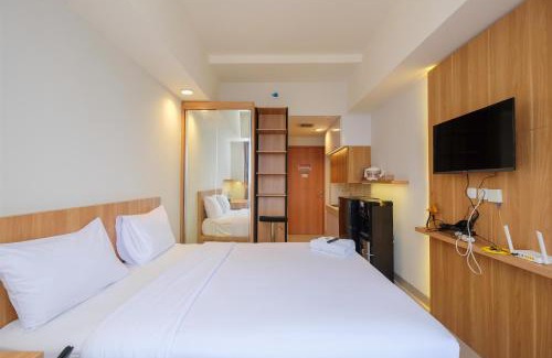 Pondokcina Apartment | Stylish Design Studio Room at Evenciio Margonda Apartment