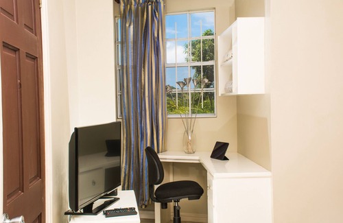 Marisule Apartment | Heavenly Getaway: Spacious Self-Catered Apartment & Pool