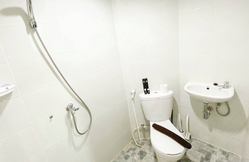 Semarang Apartment | Cozy 1BR Amartha View Apartment with Pool & Breakfast
