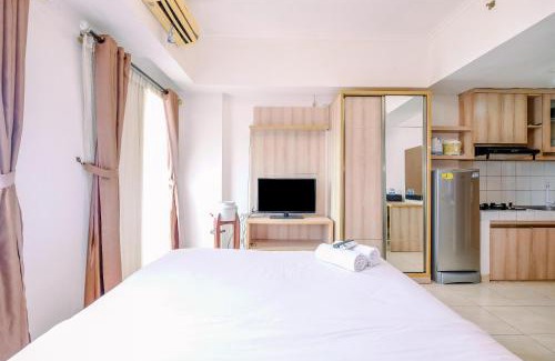 Pondokcina Apartment | Simply Look Studio Room at Margonda Residence 2 Apartment By Travelio