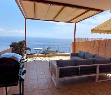 Mavrovouni Apartment | Inviting Meraki Gytheian Apt with Breathtaking Sea Views