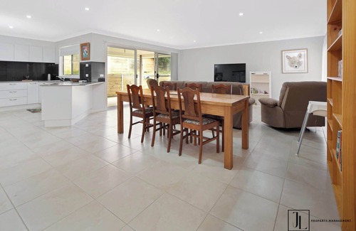 Malua Bay House | Oceanfront Escape at Simply Sylvan - Guest Rated 10/10