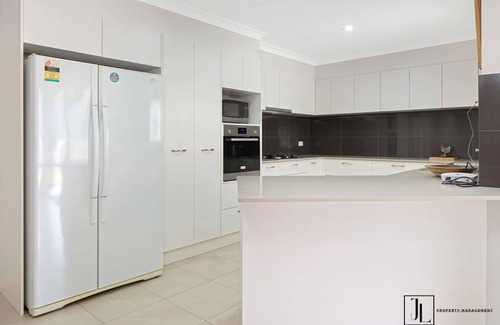 Malua Bay House | Oceanfront Escape at Simply Sylvan - Guest Rated 10/10