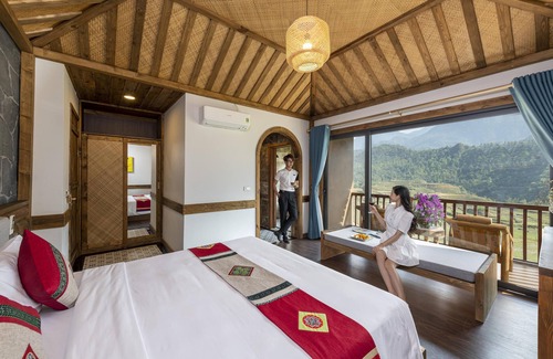 Sa Pa Hotel | Eco-Friendly Stay at SIN CHAI ECOLODGE SAPA with Pool