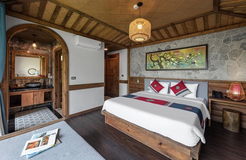 Sa Pa Hotel | Eco-Friendly Stay at SIN CHAI ECOLODGE SAPA with Pool