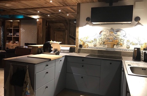 Villard-Reculas Ski Chalet | Experience Relaxation at Chalet Grand Standing with Sauna