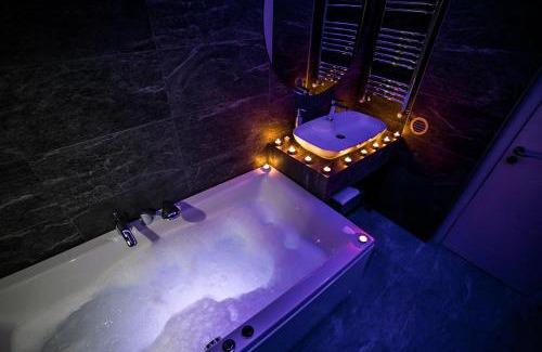Slavija Apartment | Unforgettable Stay at Sinergija - 4-Star with Hot Tub