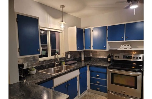 Palm Beach Shores House | Pet-Friendly Singer Island Retreat with Ocean View & Spa