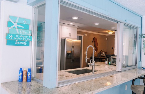 Singer Island House | Indulge in Oceanfront Comfort with Heated Pool & Dining Nearby