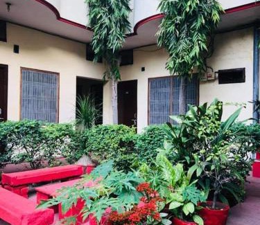 Varanasi House | Charming Singh Guest House with Oceanfront Views & Spa